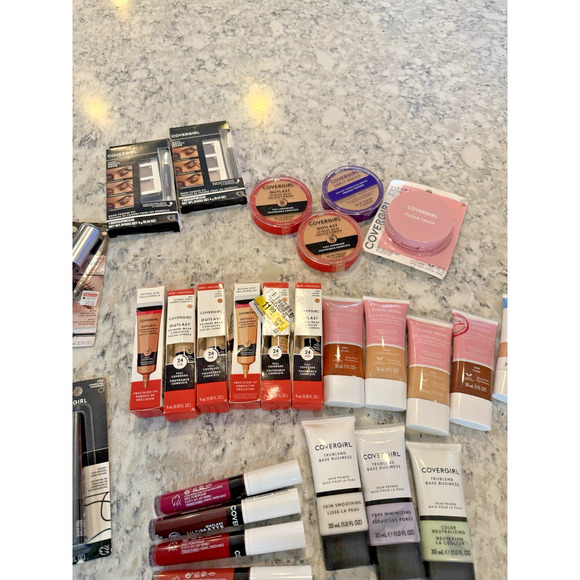CoverGirl Makeup Lot 53 Pieces Mascara, Foundation, Primer, Concealer, Lip Color - Picture 3 of 9